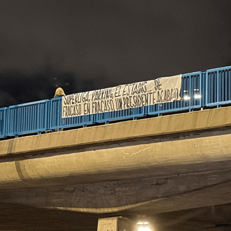 PG电子-不满换帅+3天丢2冠！皇马球迷拉横幅要求老佛爷下台 将在主场狂嘘